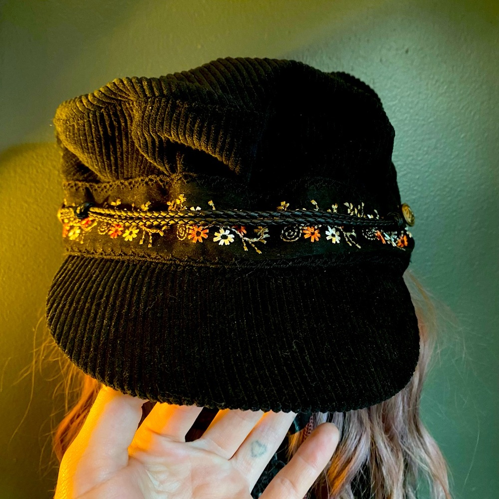 Vintage corduroy hat with floral embroidery